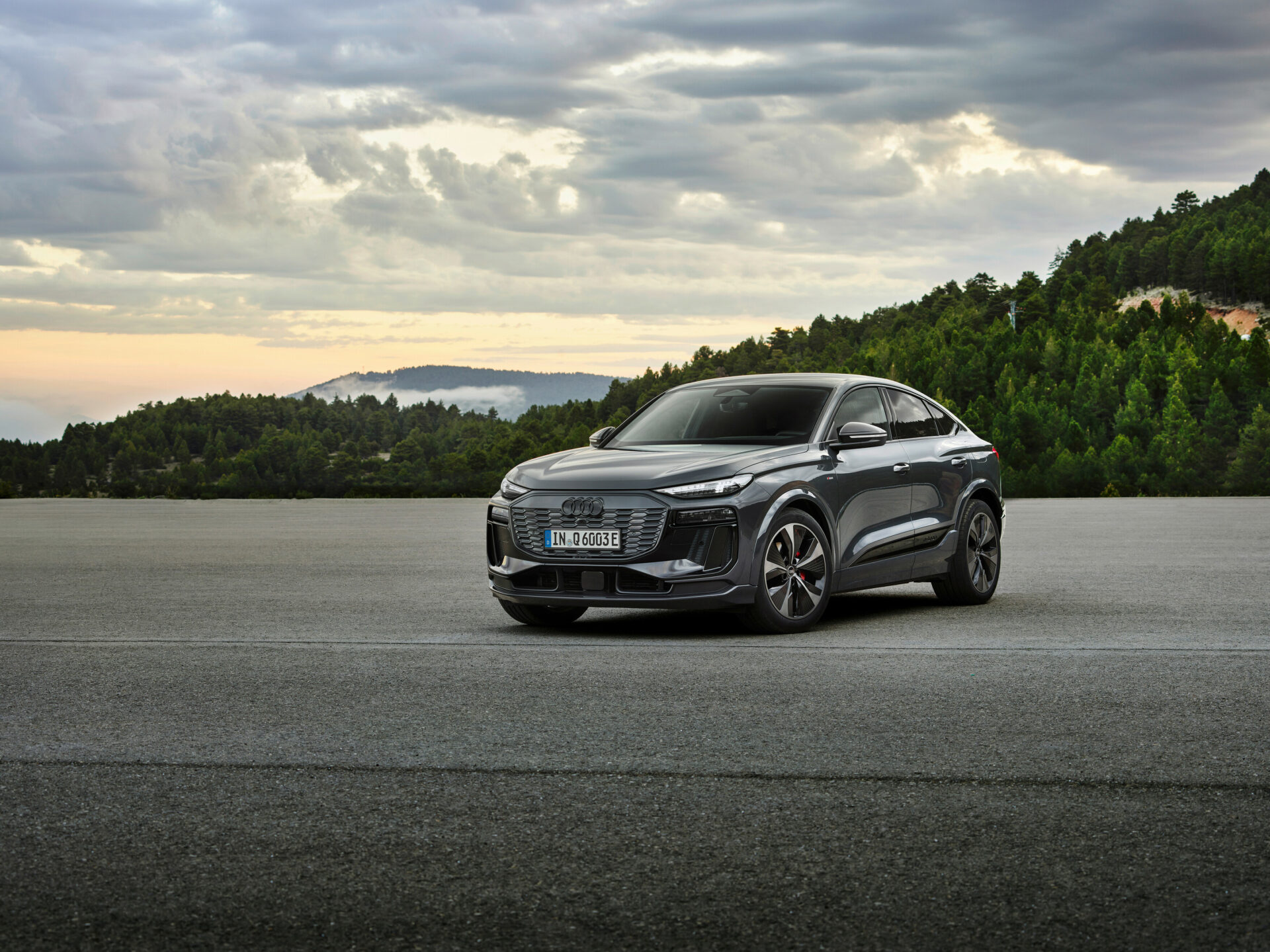 2025 Audi Q6 e-tron: The Future of Luxury EVs