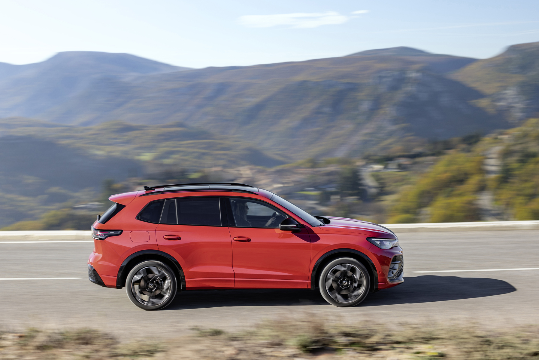 Tiguan’s 2025 Glow-Up: Can It Conquer?