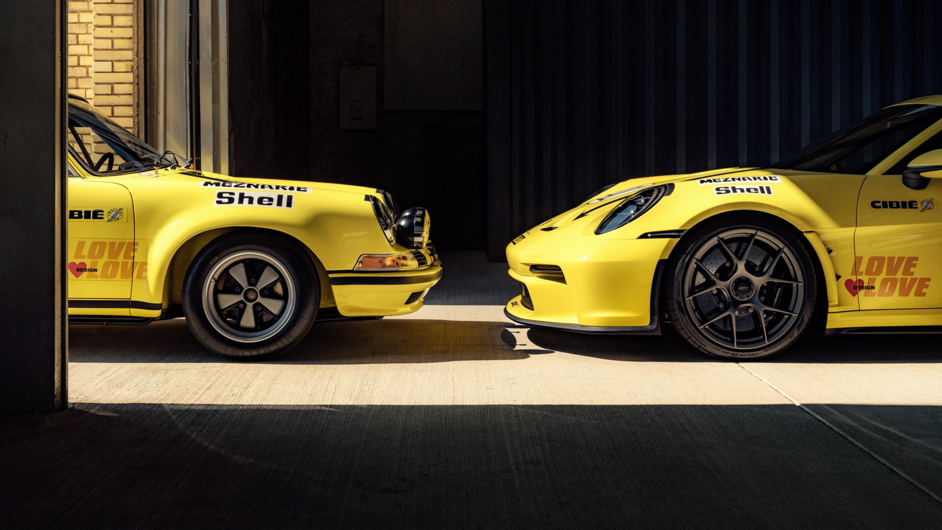 Porsche 911 S/T: Retro Soul Meets Modern Power