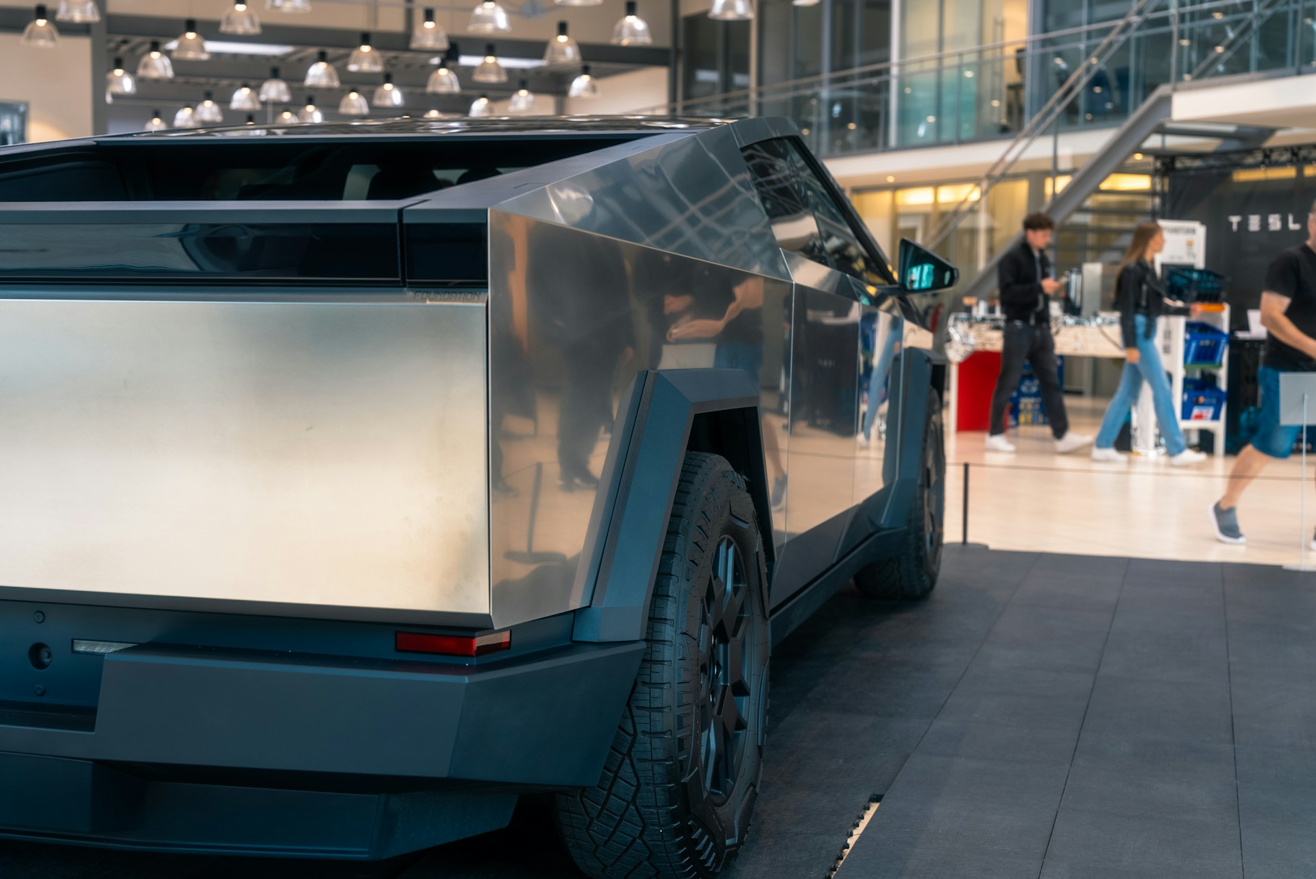 Tesla Removed from Vancouver Auto Show – Controversial??