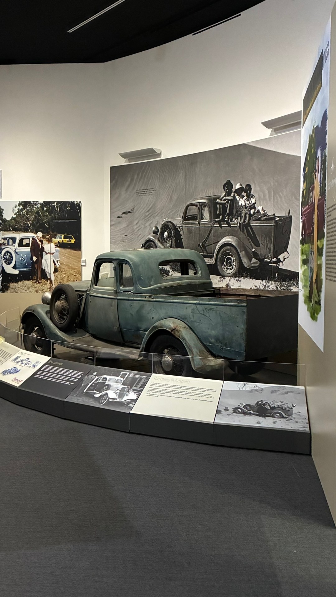 National Motor Museum, Birdwood. Part 11 of 18.

FORD MODEL 304 WELLTYPE UTILITY CAR
1927 Bugatti Type 35B
1904 OHLMEYER