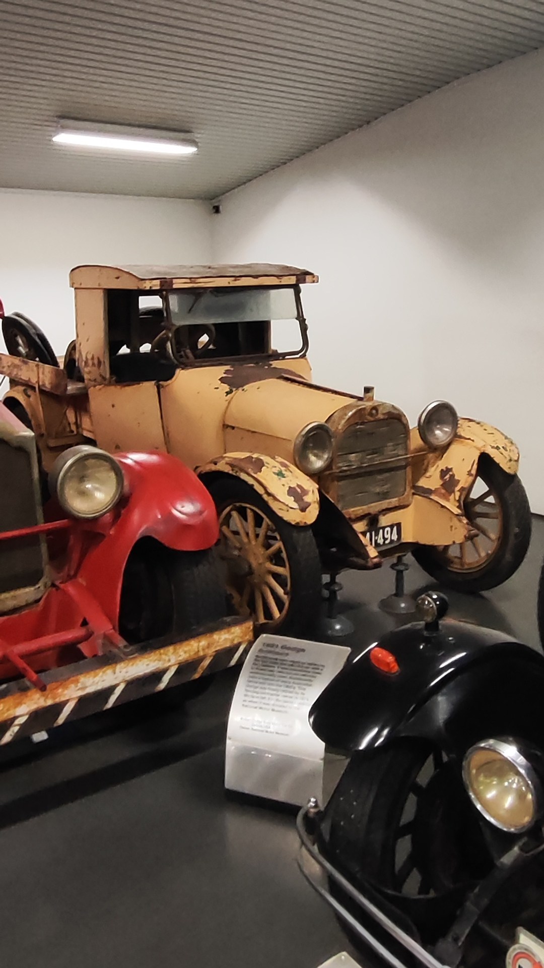 National Motor Museum, Birdwood. Part 8 of 18.
1914 Dixi R12 Tourer
1924 Summit Tourer
1925 CHIC Roadster
1921 Dodge Bu