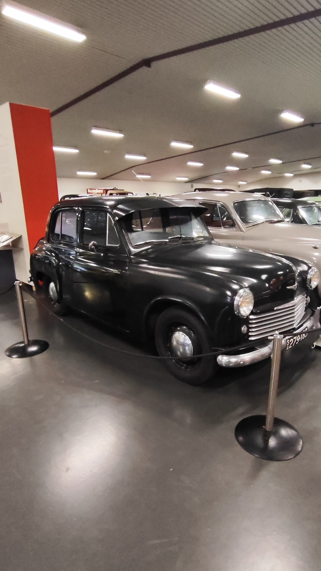 National Motor Museum, Birdwood. Part 9 of 18.

1964 TOYOTA TIARA RT20 SEDAN
1974 HONDA Civic
Land Rover Series III
1970