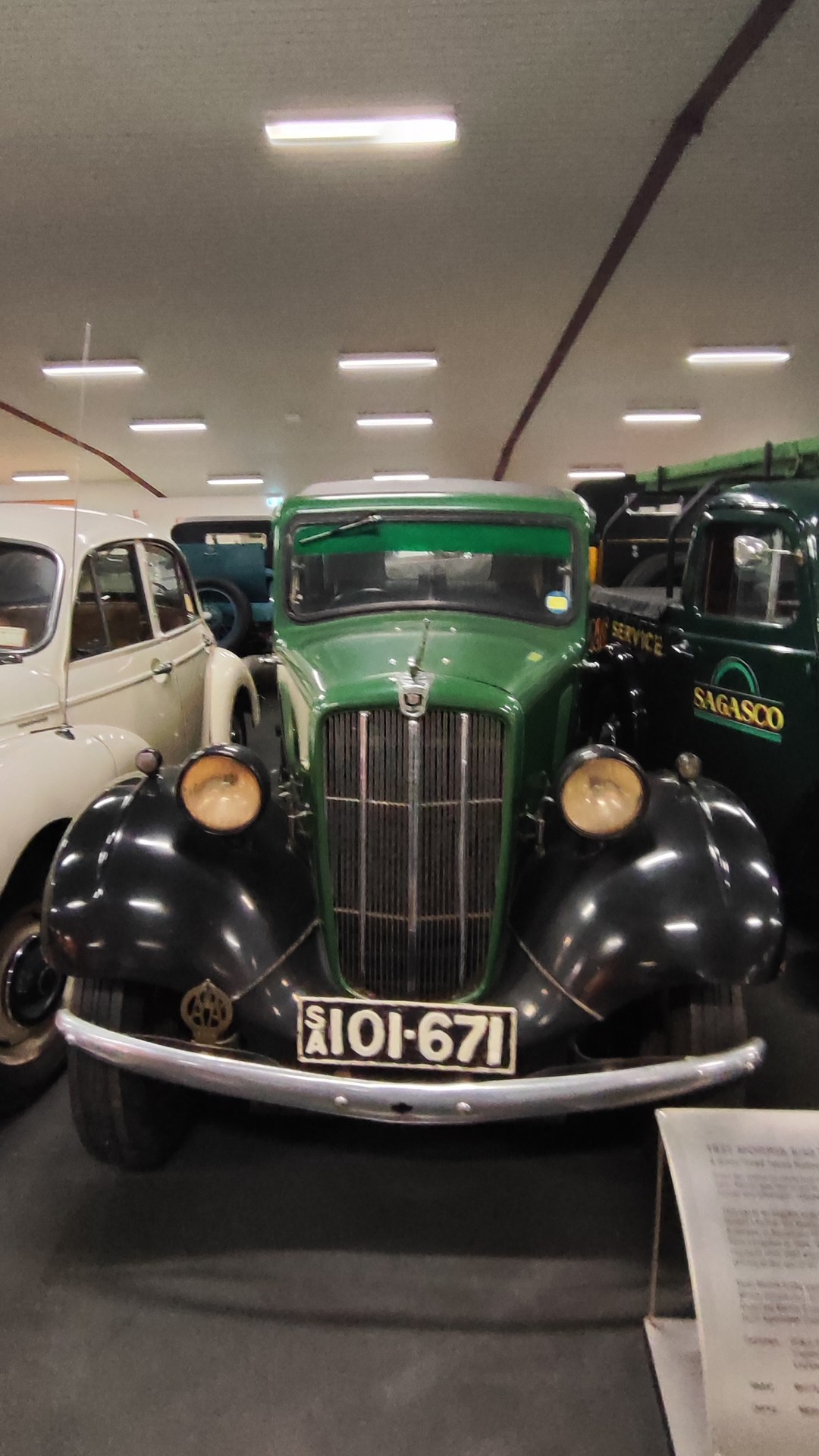 National Motor Museum, Birdwood. Part 14 of 18.
Ford Falcon XF Access Cab
Volvo GL Sedan
1974 Leyland P76 Sedan
1985 Sa