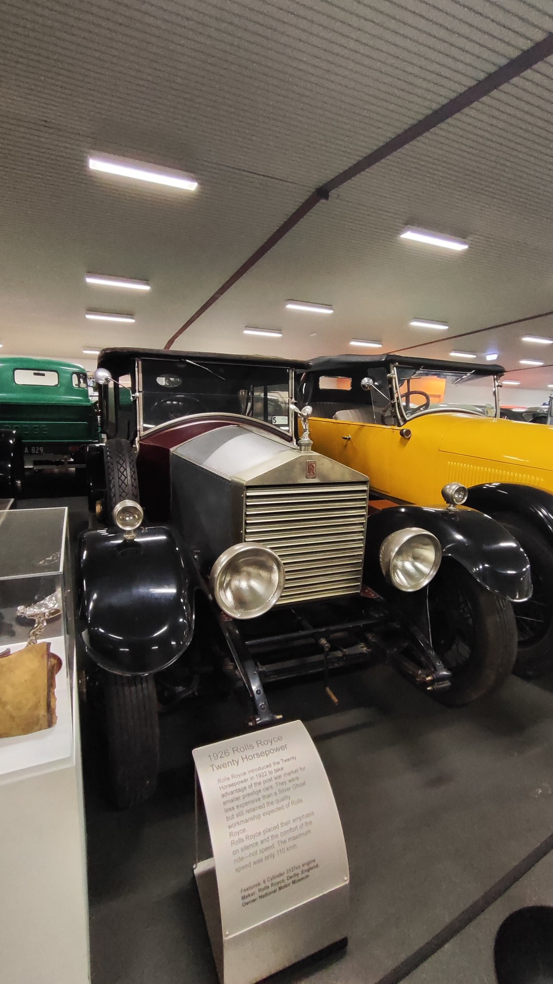 National Motor Museum, Birdwood. Part 9 of 18.
1964 TOYOTA TIARA RT20 SEDAN
1974 HONDA Civic
Land Rover Series III
1970