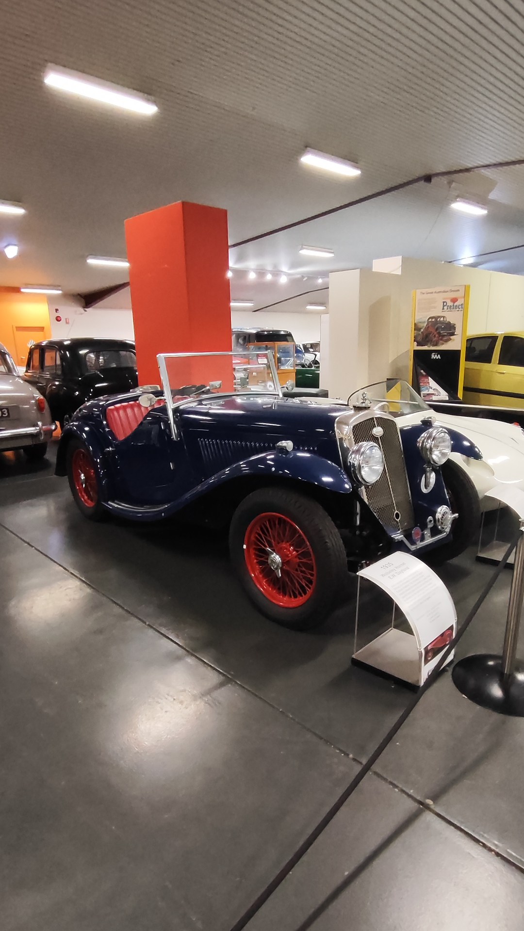 National Motor Museum, Birdwood. Part 10 of 18.

1928 ERSKINE Model 50 Coupe
Wolseley Hornet E.W. 'Daytona'
2000 Holden 