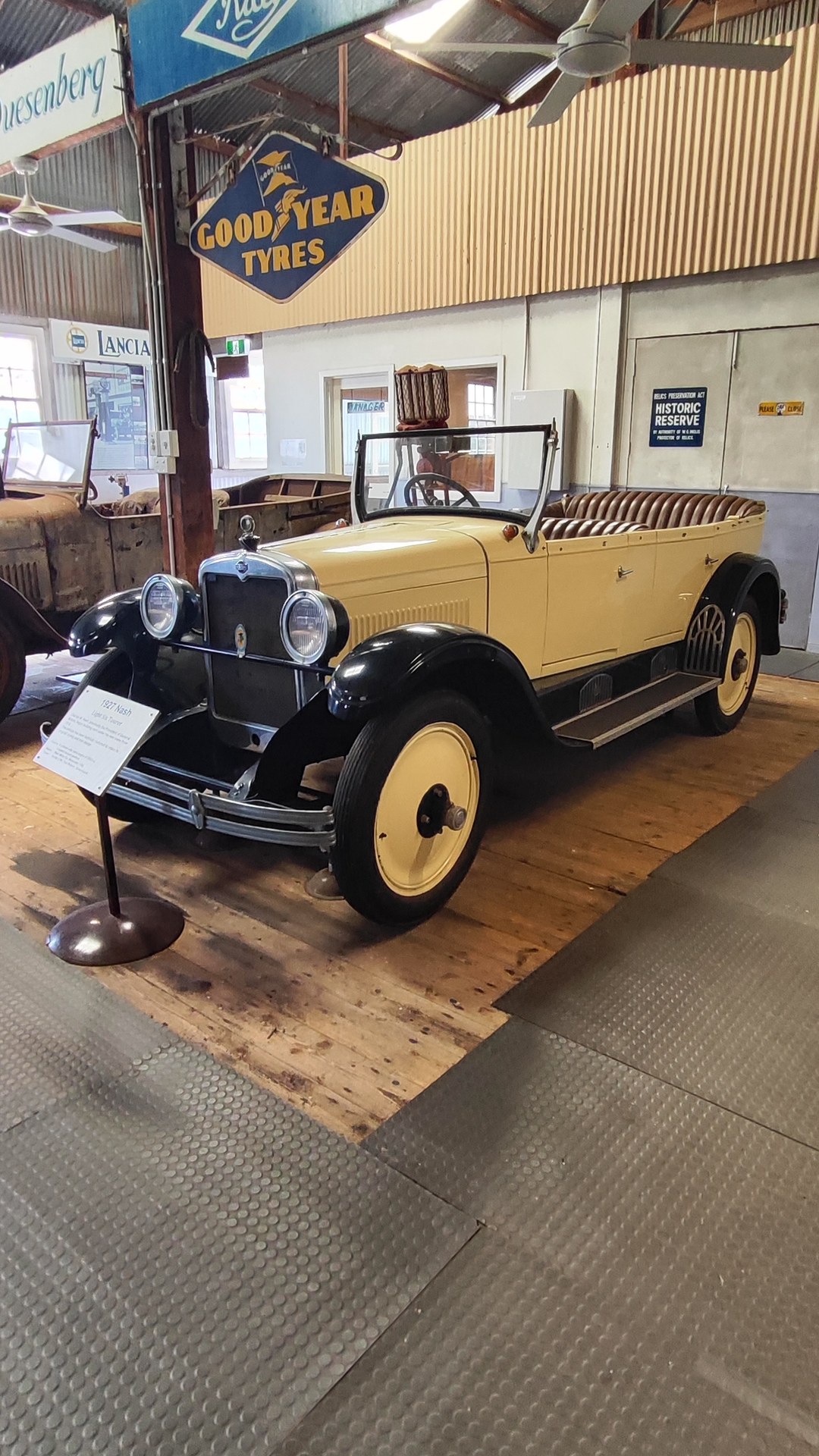 National Motor Museum, Birdwood. Part 10 of 18.

1928 ERSKINE Model 50 Coupe
Wolseley Hornet E.W. 'Daytona'
2000 Holden 