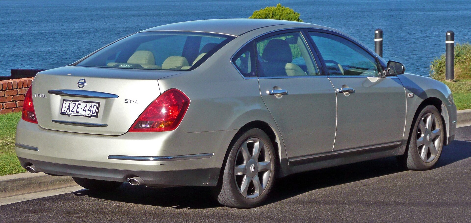 Nissan Maxima A34