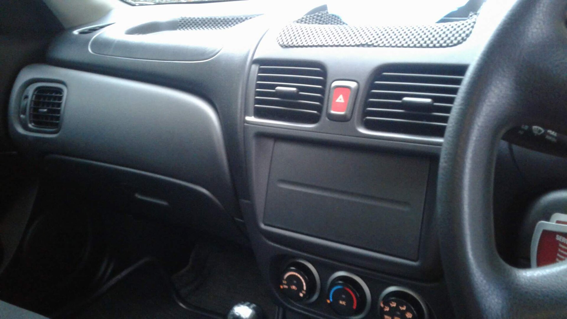 Nissan Sunny B17