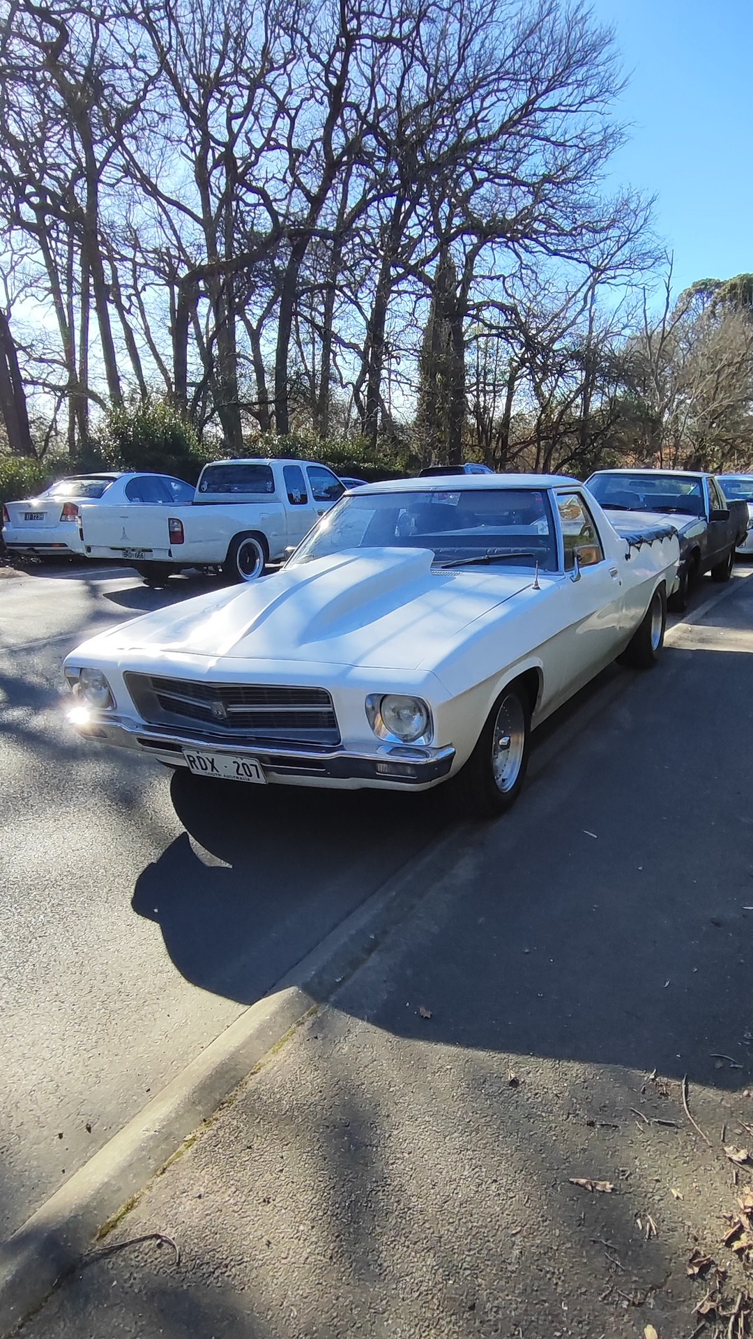Adelaide Hills COFFEE RUN! Gumeracha, part 1 of 38.

Holden Kingswood HQ · RDX207
White lowered sedan #1
Ford Falcon BA 