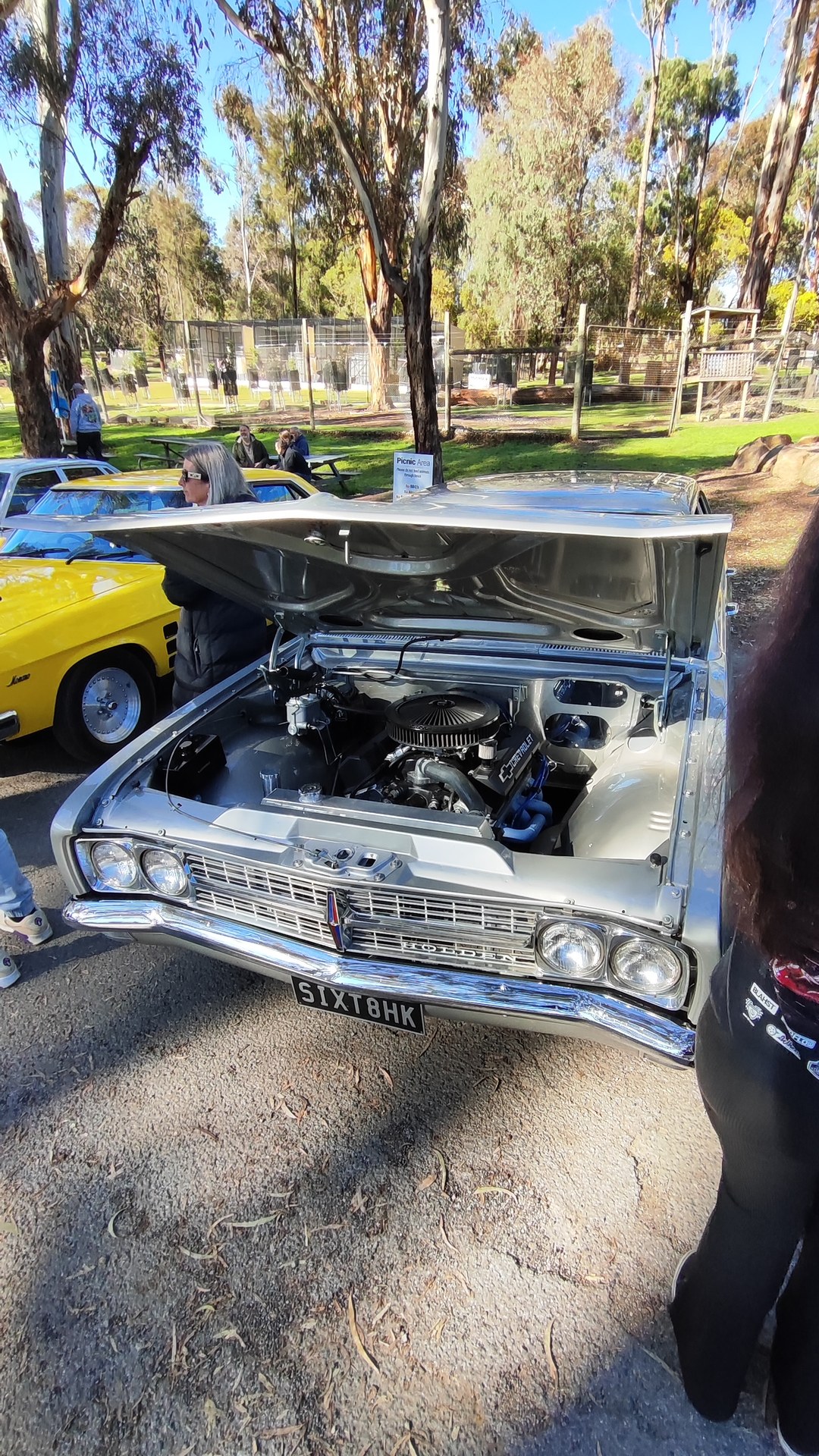 Adelaide Hills COFFEE RUN! Gumeracha, part 5 of 38.

Holden Kingswood HG · RHG057
Holden HK · SIXT8HK