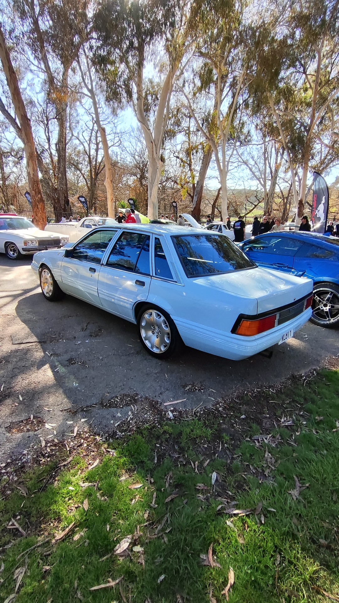 Adelaide Hills COFFEE RUN! Gumeracha, part 6 of 38.

Yellow Holden Monaro HQ · GTS800
Holden Commodore VL · VLBT1
Blue F