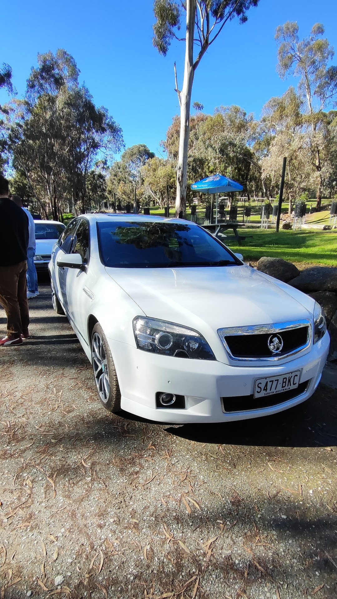 Adelaide Hills COFFEE RUN! Gumeracha, part 9 of 38.

Pontiac GTO · S868CJM
Holden Caprice WM II · S477BKC
Holden Caprice