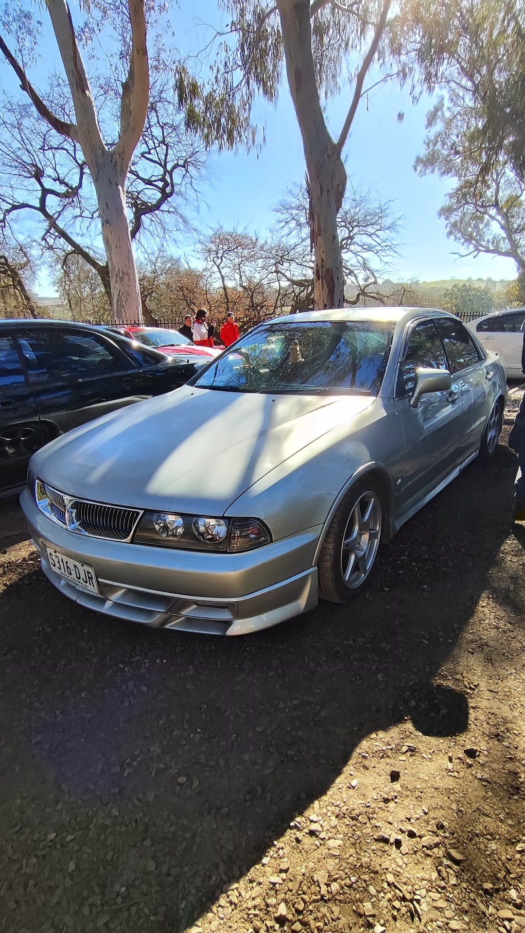Adelaide Hills COFFEE RUN! Gumeracha, part 17 of 38.

White Holden Commodore VK
Mitsubishi Magna TL · S316DJR
White Mits