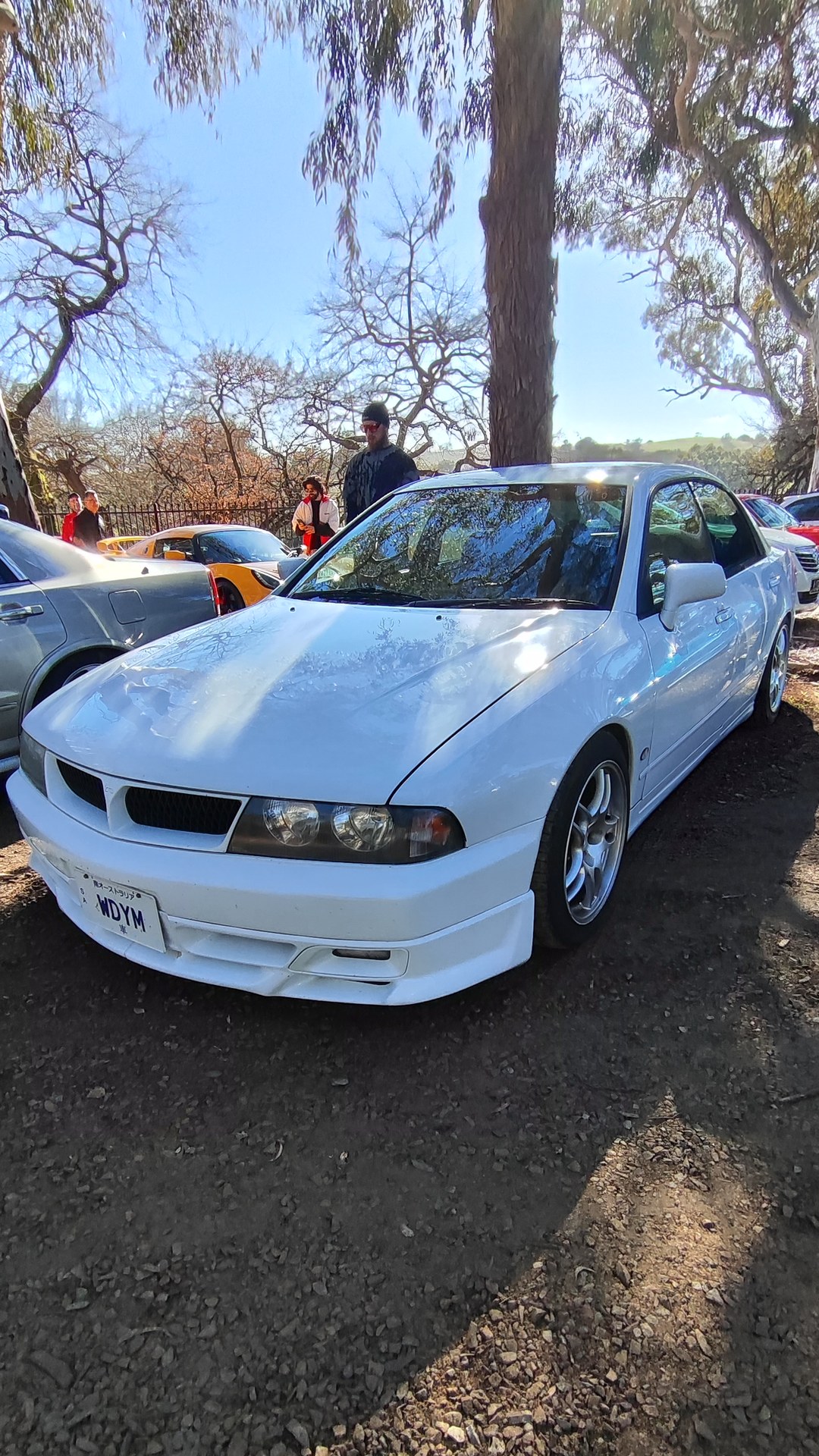 Adelaide Hills COFFEE RUN! Gumeracha, part 17 of 38.
White Holden Commodore VK
Mitsubishi Magna TL · S316DJR
White Mits
