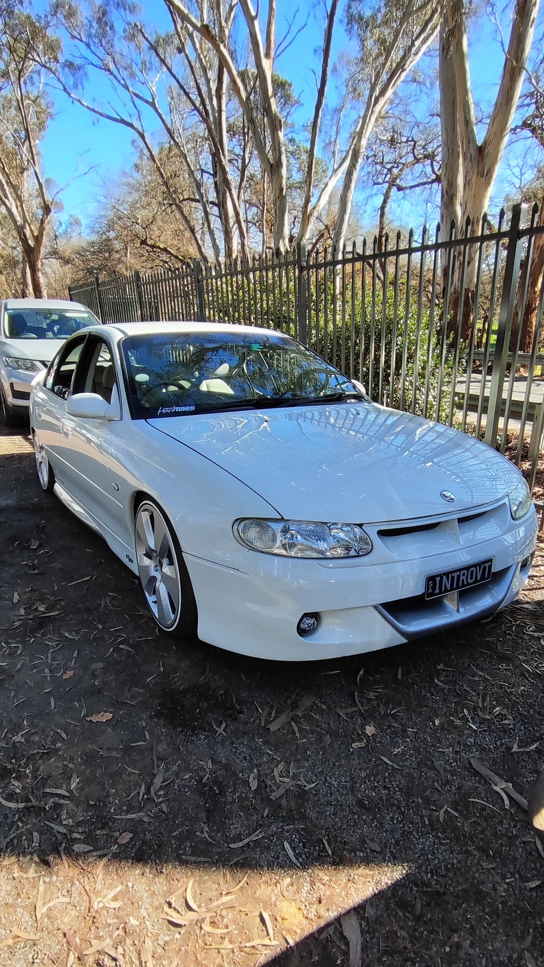 Adelaide Hills COFFEE RUN! Gumeracha, part 25 of 38.

Ford Thunderbird · TBIRD61
Holden Commodore VT · INTROVT
Purple Ho