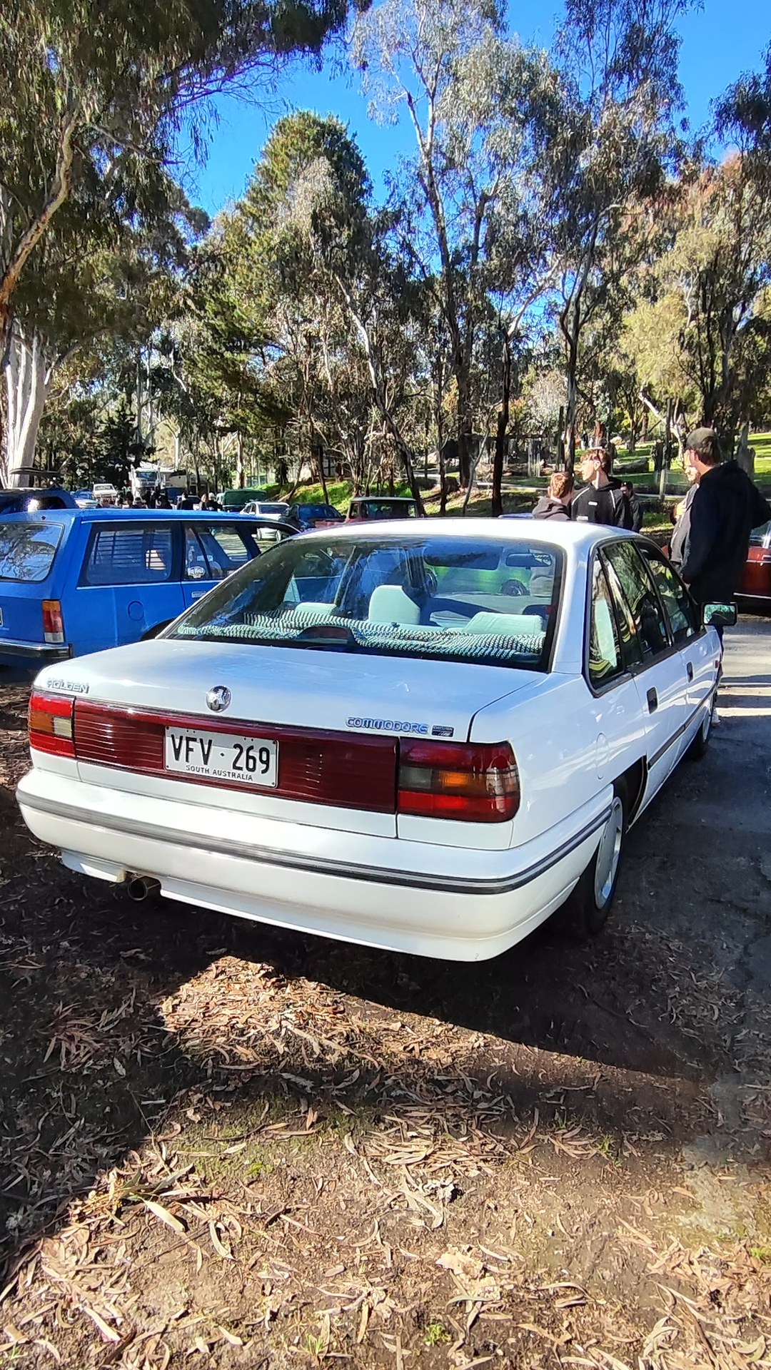 Adelaide Hills COFFEE RUN! Gumeracha, part 26 of 38.

White Holden Commodore VN · VAX101
Ford F150 · S574CMB
Holden Comm