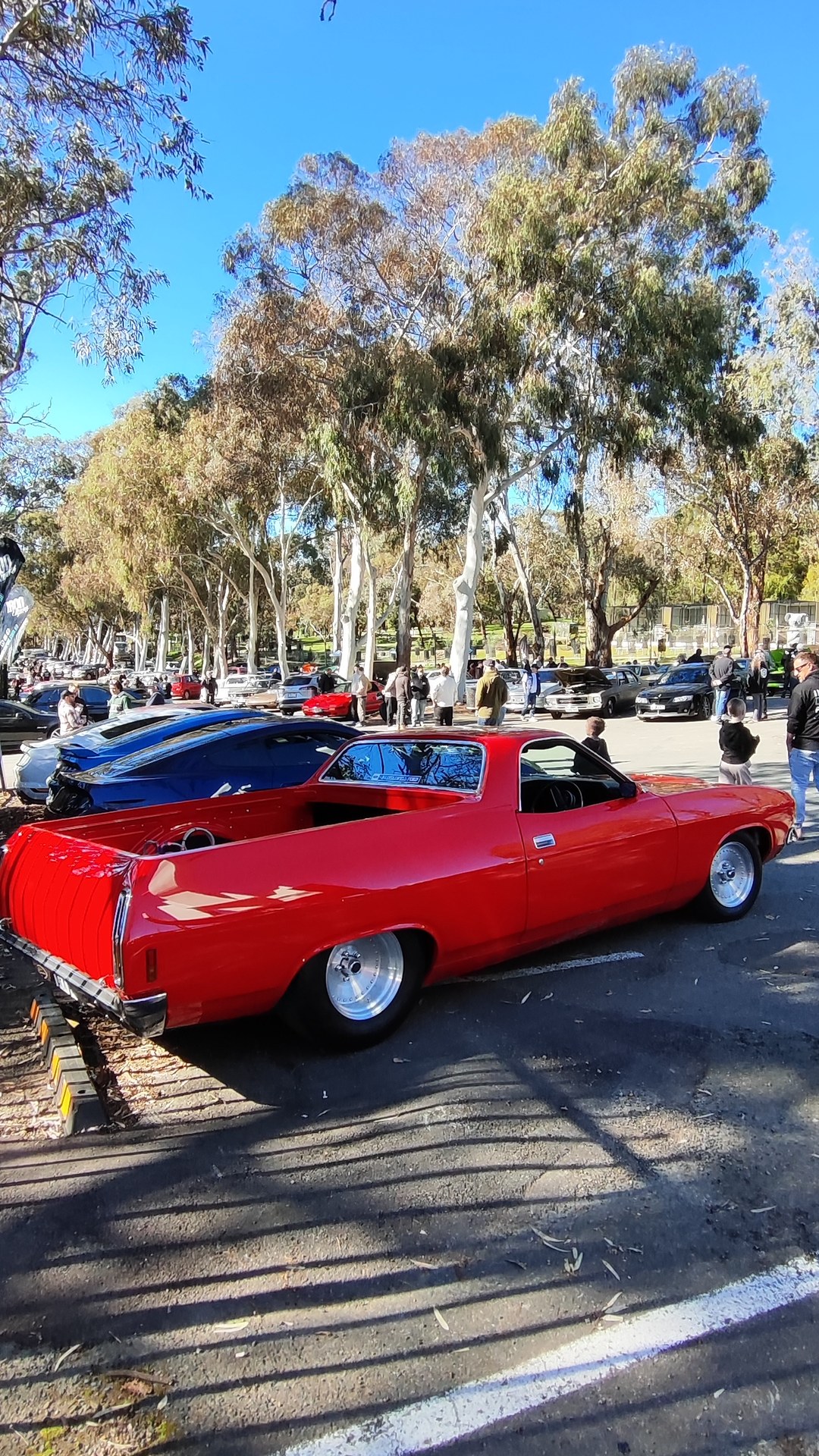 Adelaide Hills COFFEE RUN! Gumeracha, part 35 of 38.
Black Chevrolet Camaro 1st Gen #2
Holden Monaro V2 · IIICV8
Red Fo