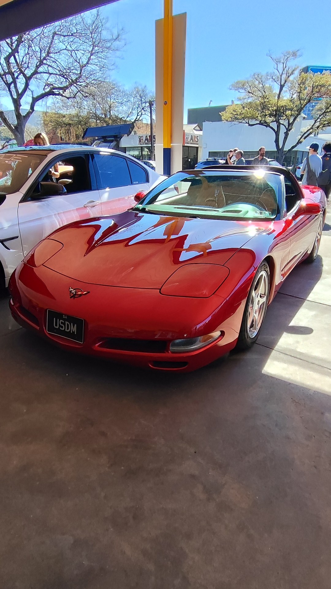 Community Car Meet, part 3 of 6.

Porsche Cayman GT4 · DD245X
Chevrolet Corvette · USDM
