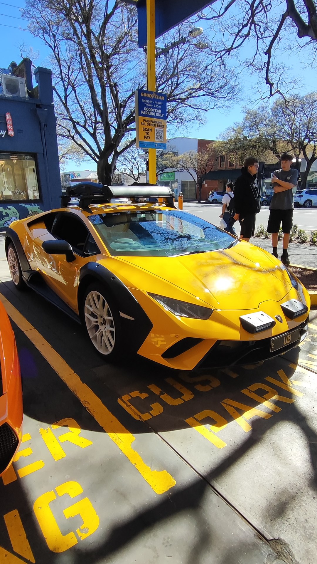 Lamborghini Huracan Sterrato

Drivesome has a very unique plan for a Sterrato, coming in the next couple of months.