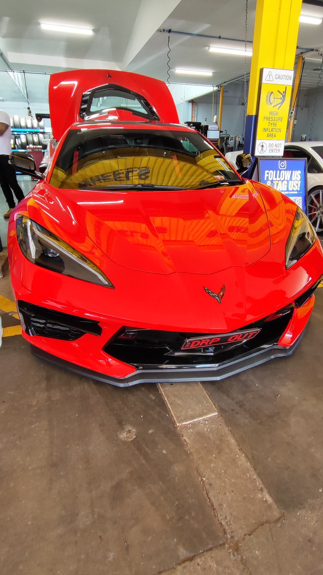 Community Car Meet, part 6 of 6.

Chevrolet Corvette · DRPOUT
Chevrolet Corvette · JRS
Audi R8 · 5S