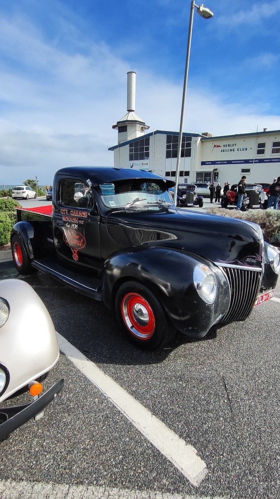 Ford Pickup