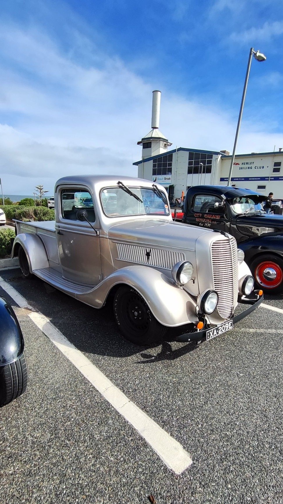 Ford Pickup · XA209E