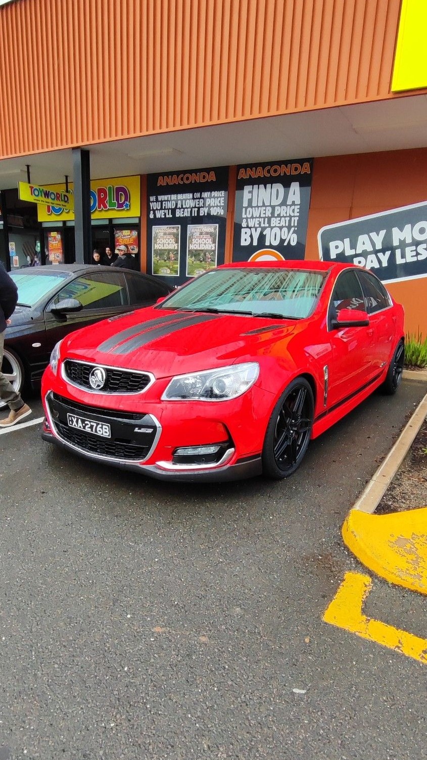 Holden Commodore VF SS-V Redline · XA276B