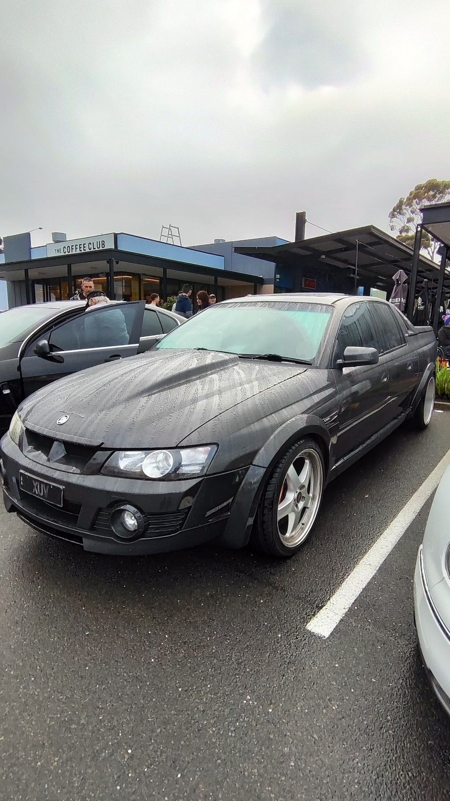 Holden Commodore VZ Crewman