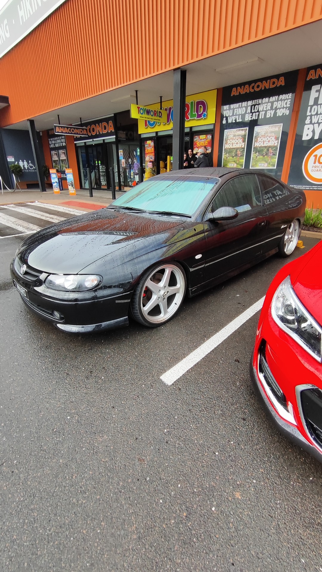 Holden Monaro V2 CV8 · MNARO