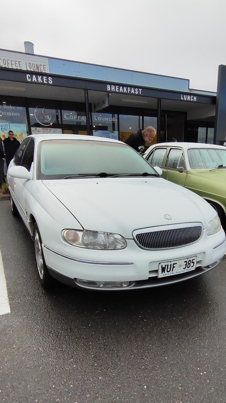 Holden Statesman WH · WUF385