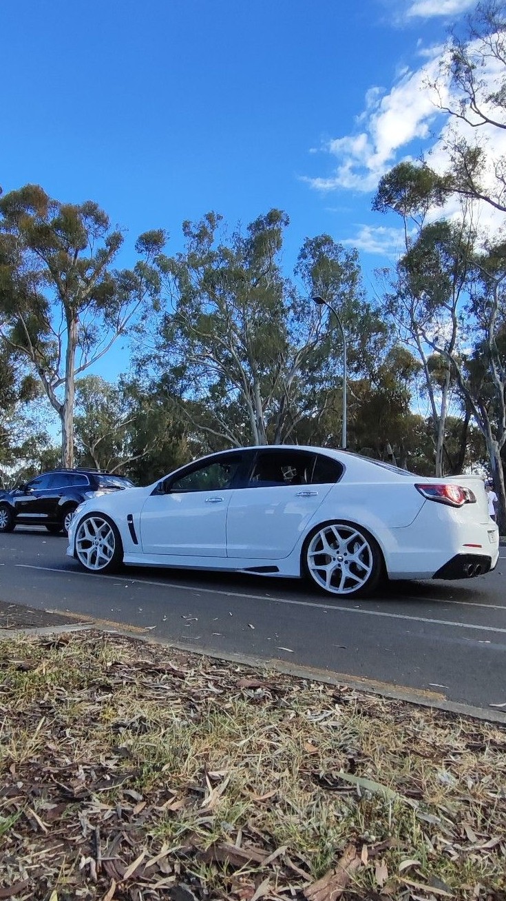 Holden Commodore VF SS-V Redline