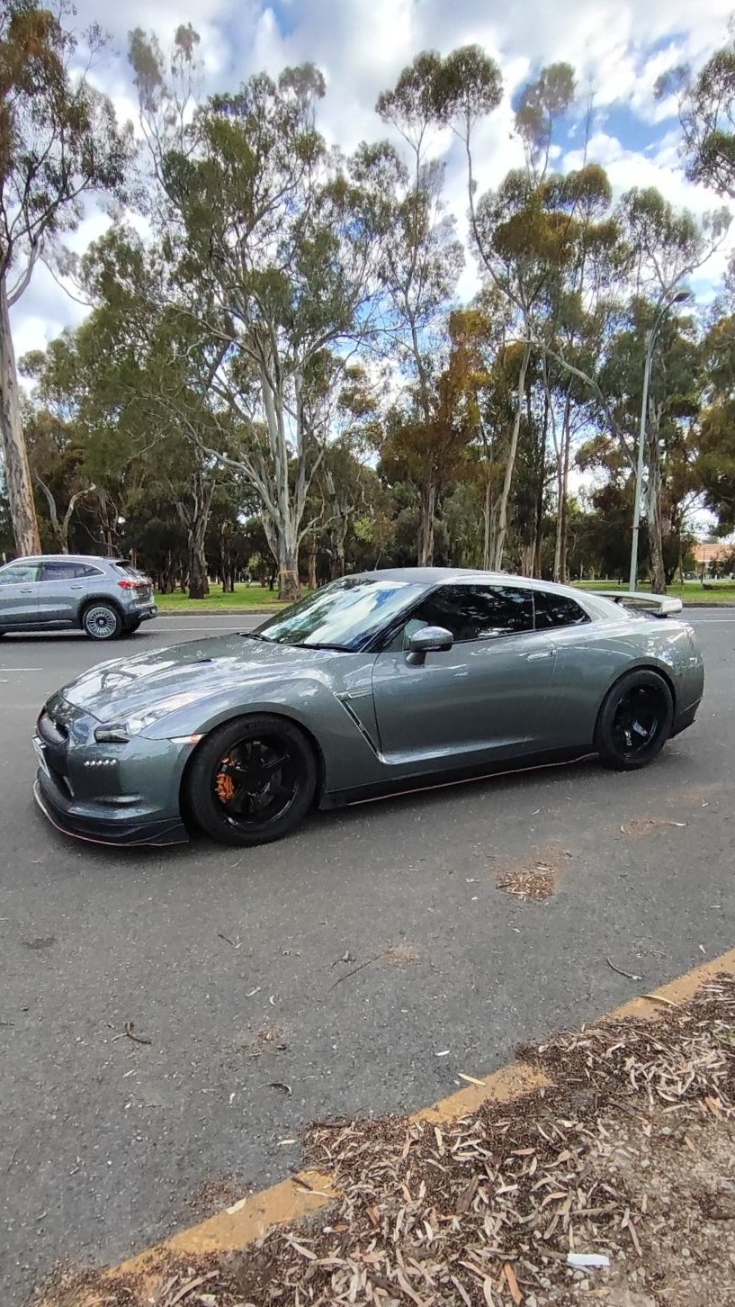 Nissan GT-R R35 GR6