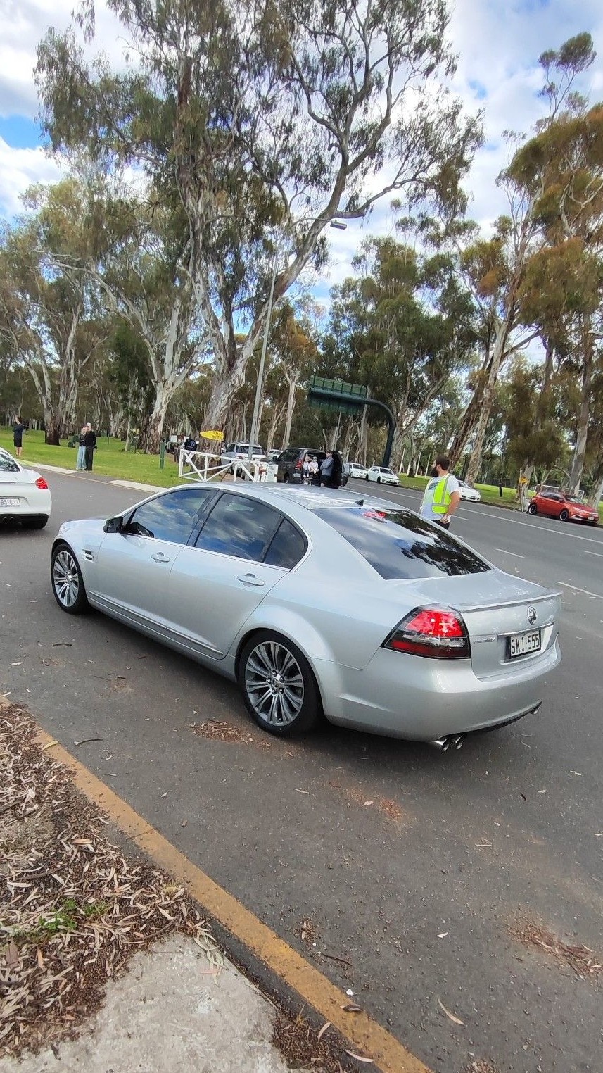 Holden Commodore VE SS · SKI555
