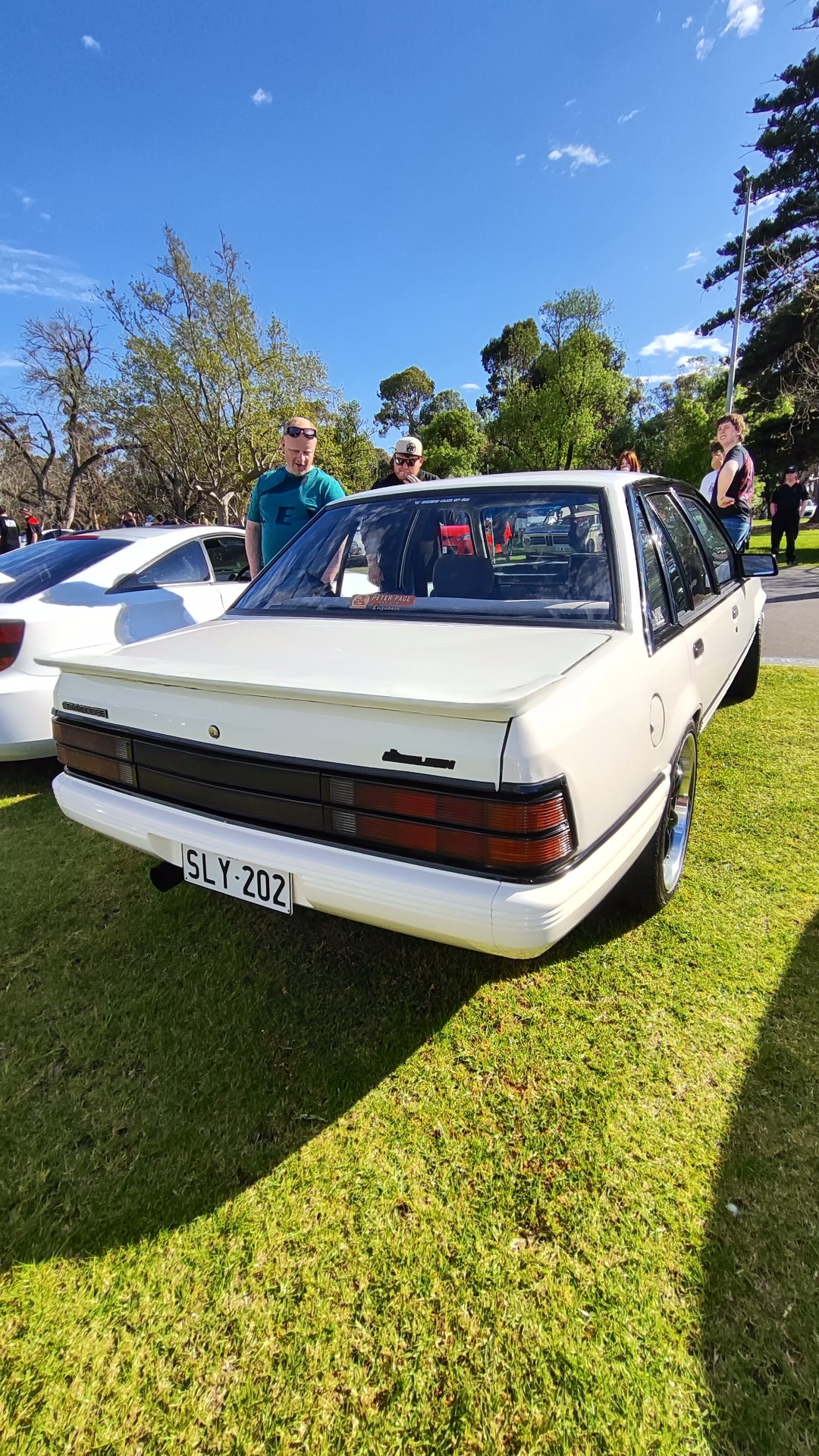 Holden Commodore VK HDT · SLY202