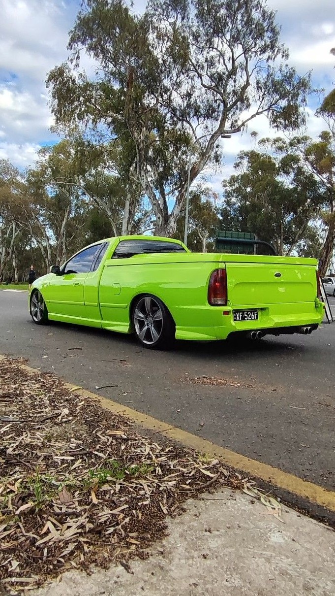 Ford Falcon BA XR8 · XF526F