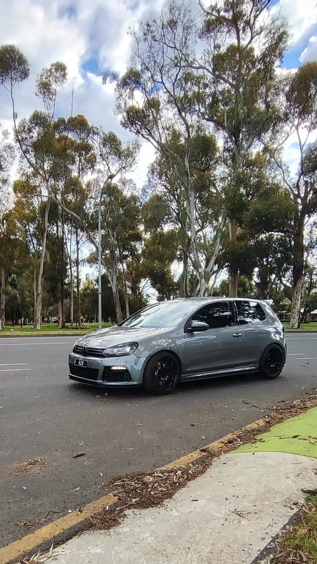 Volkswagen Golf Mk6 R
