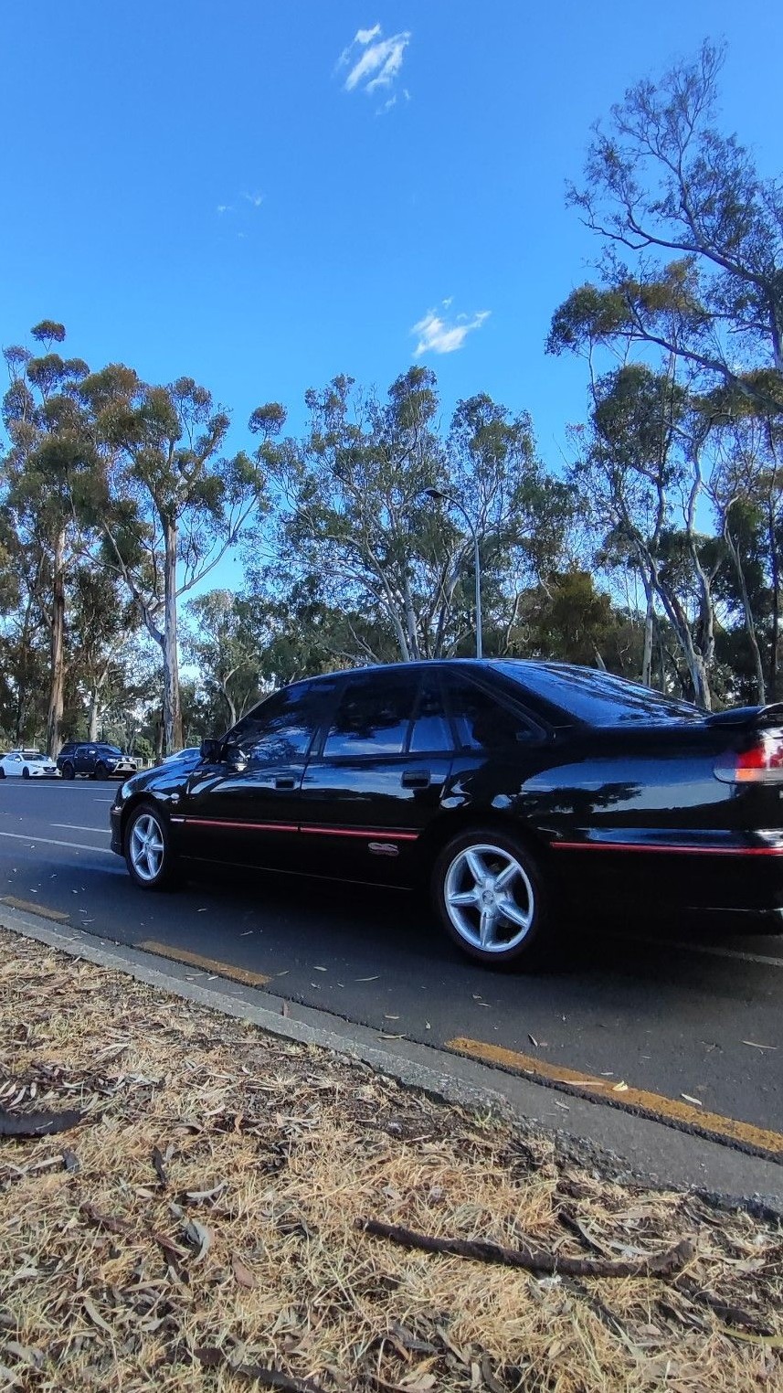 Holden Commodore VR