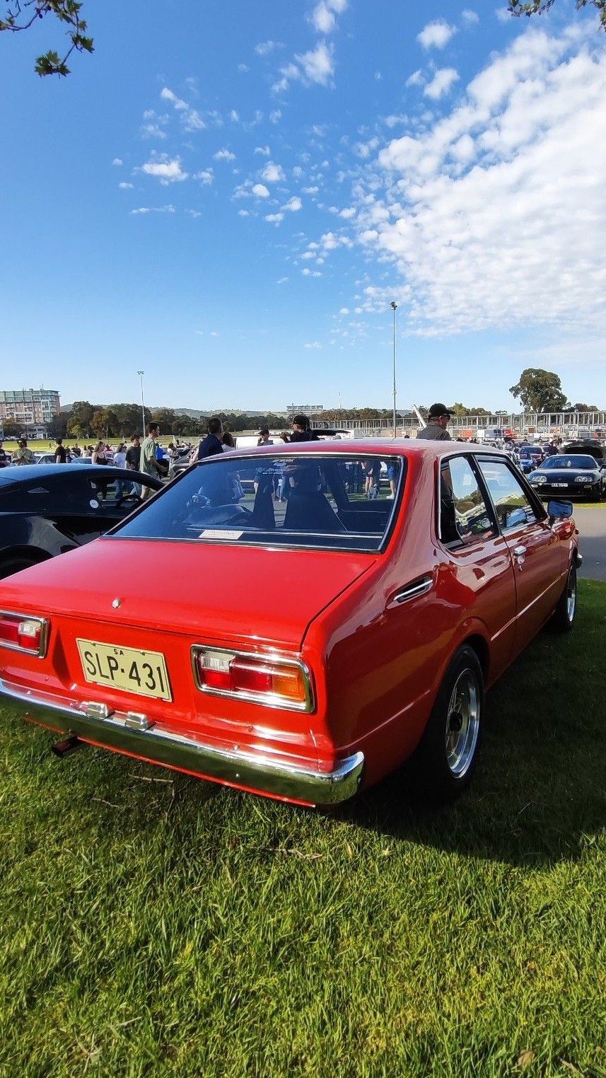 Toyota Corolla E30 · SLP431