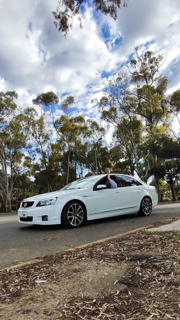 Holden Caprice WM V