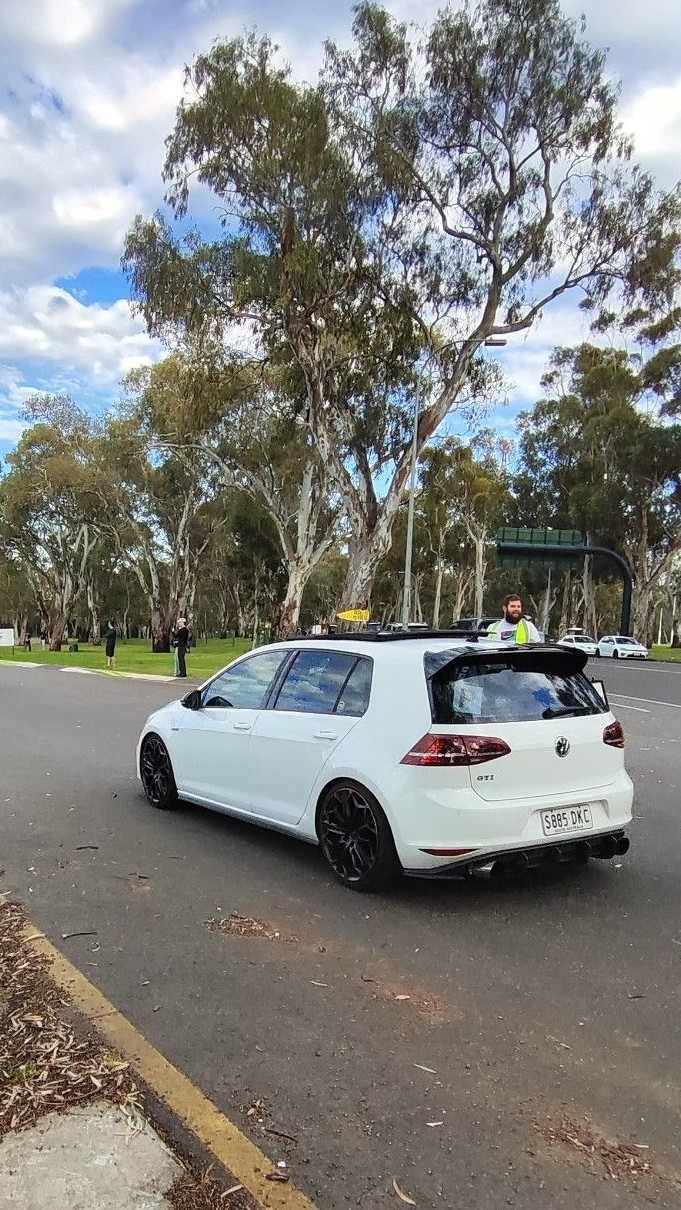 Volkswagen Golf Mk7 GTI · S885DKC
