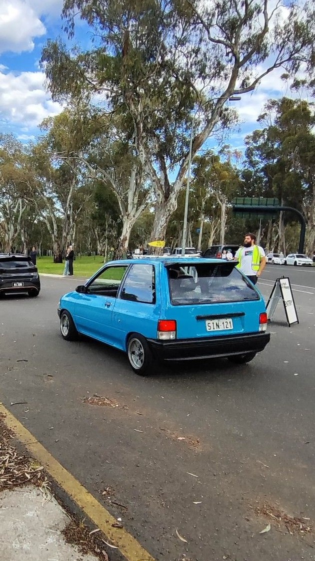 Mazda 121 DA · SIN121