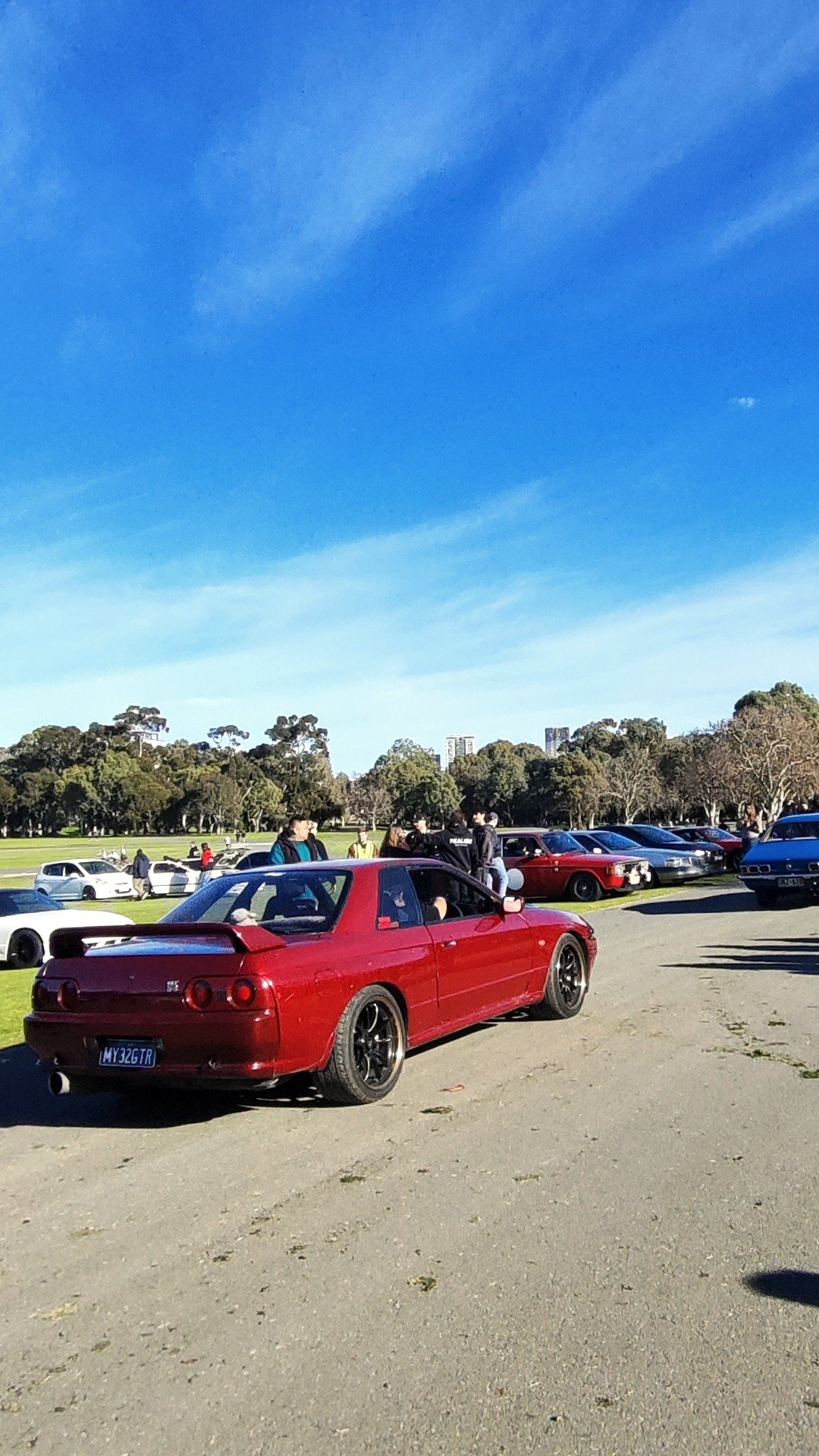 @vic-park-pitstop The sun was shining at Vic Park this morning. @MY32GTR‌