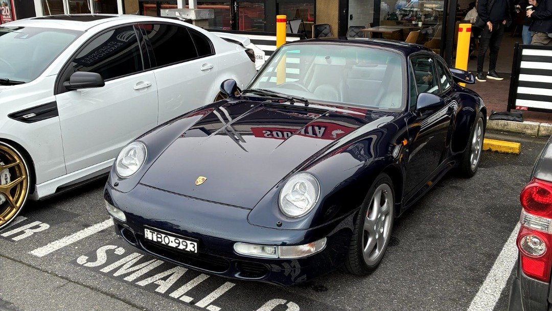 You know you are old when you dream of having an old Porsche @AlloyCars‌, K9s & Coffee‌
