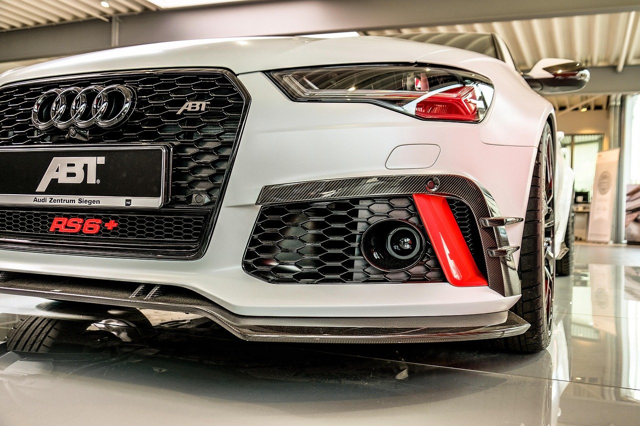 BT’s top-tier "Power R" tune extracts up to 730 hp and 920 Nm of torque from the 4.0L twin-turbo V8, dropping the 0-100