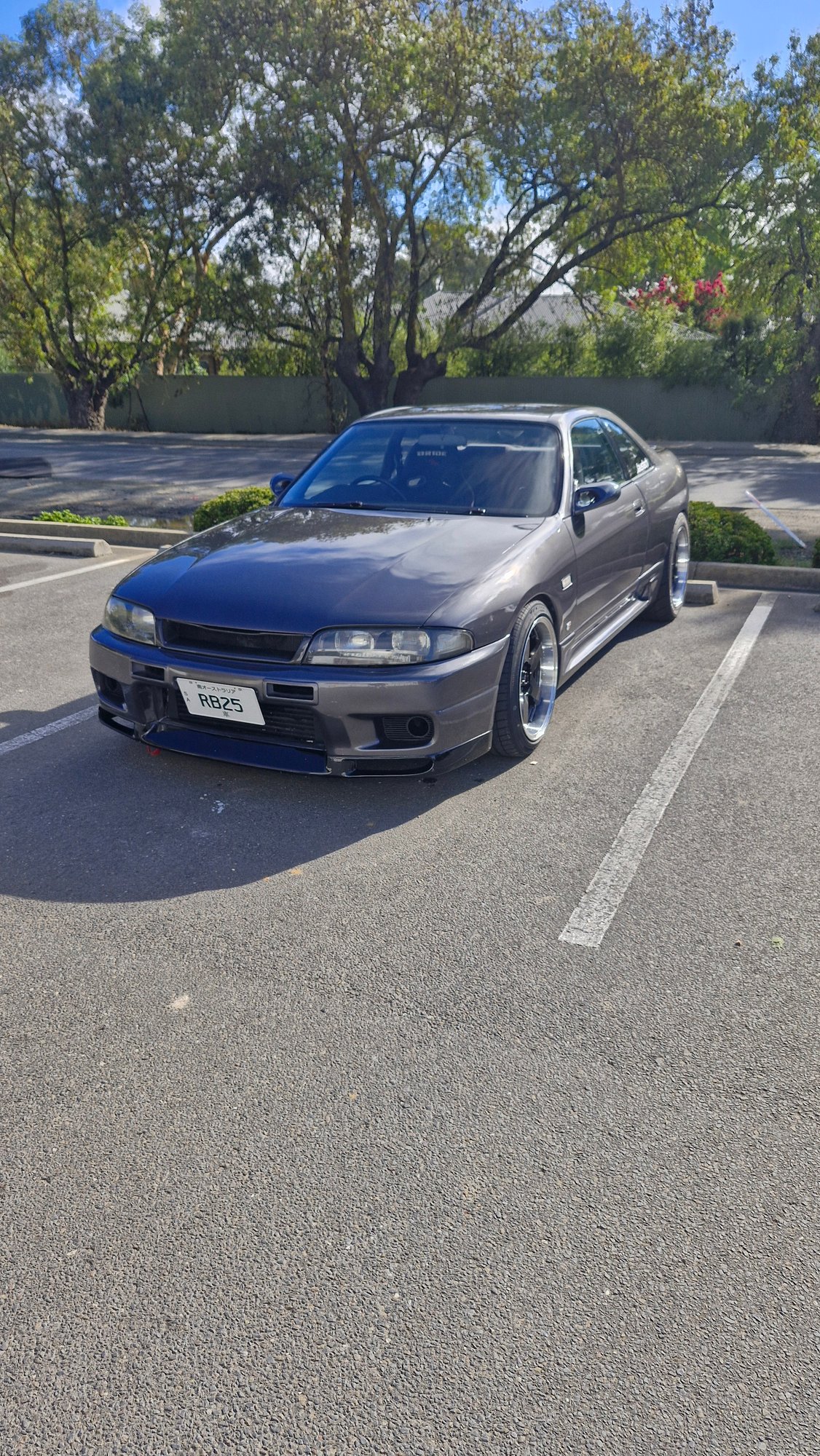 RB25
R33 gtst, gtr rear quarters front bar and rear pods with 400r side skirts 357kw 731nm on e85 built auto transmissi
