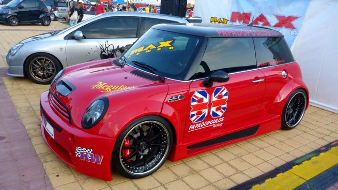 Back in 2010 i found my self at a random car show in a small town in Greece some of the cars were very interesting. #win
