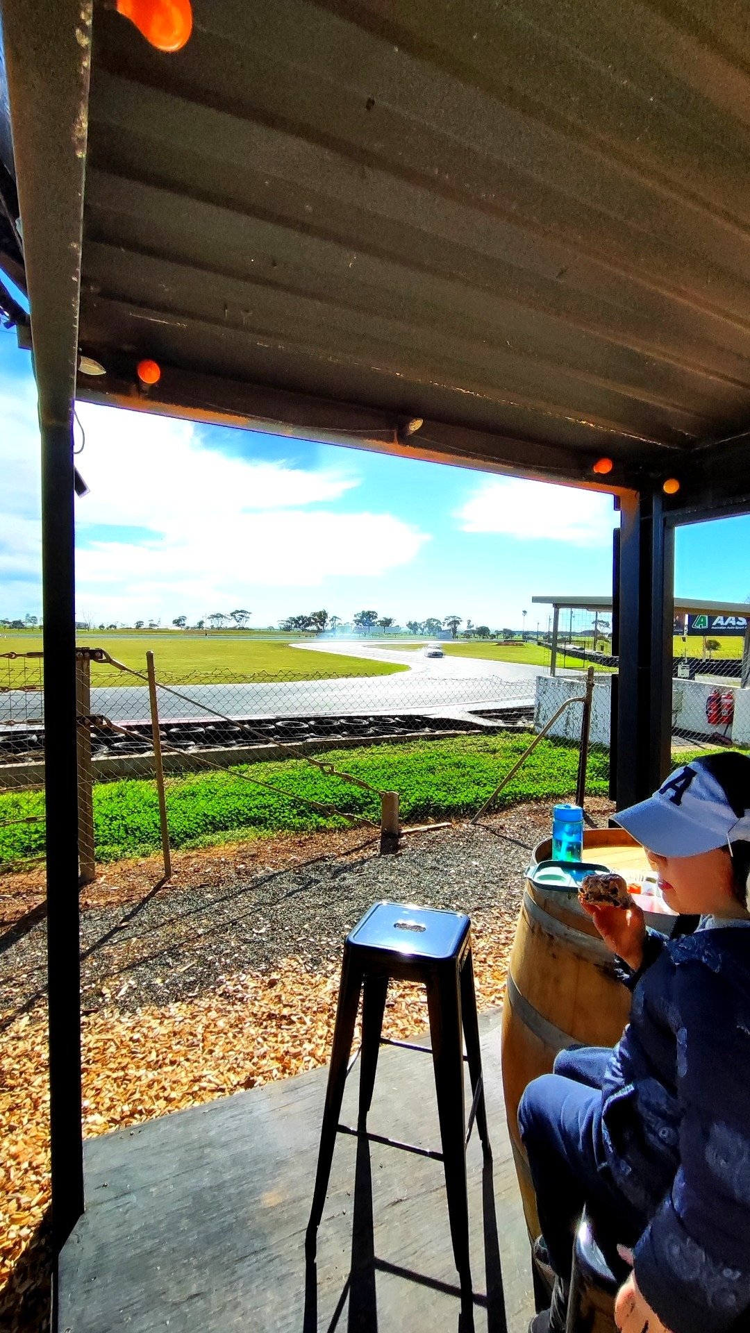 @mallala-drift-day Nice spot for a snack 😋 @Aksel‌