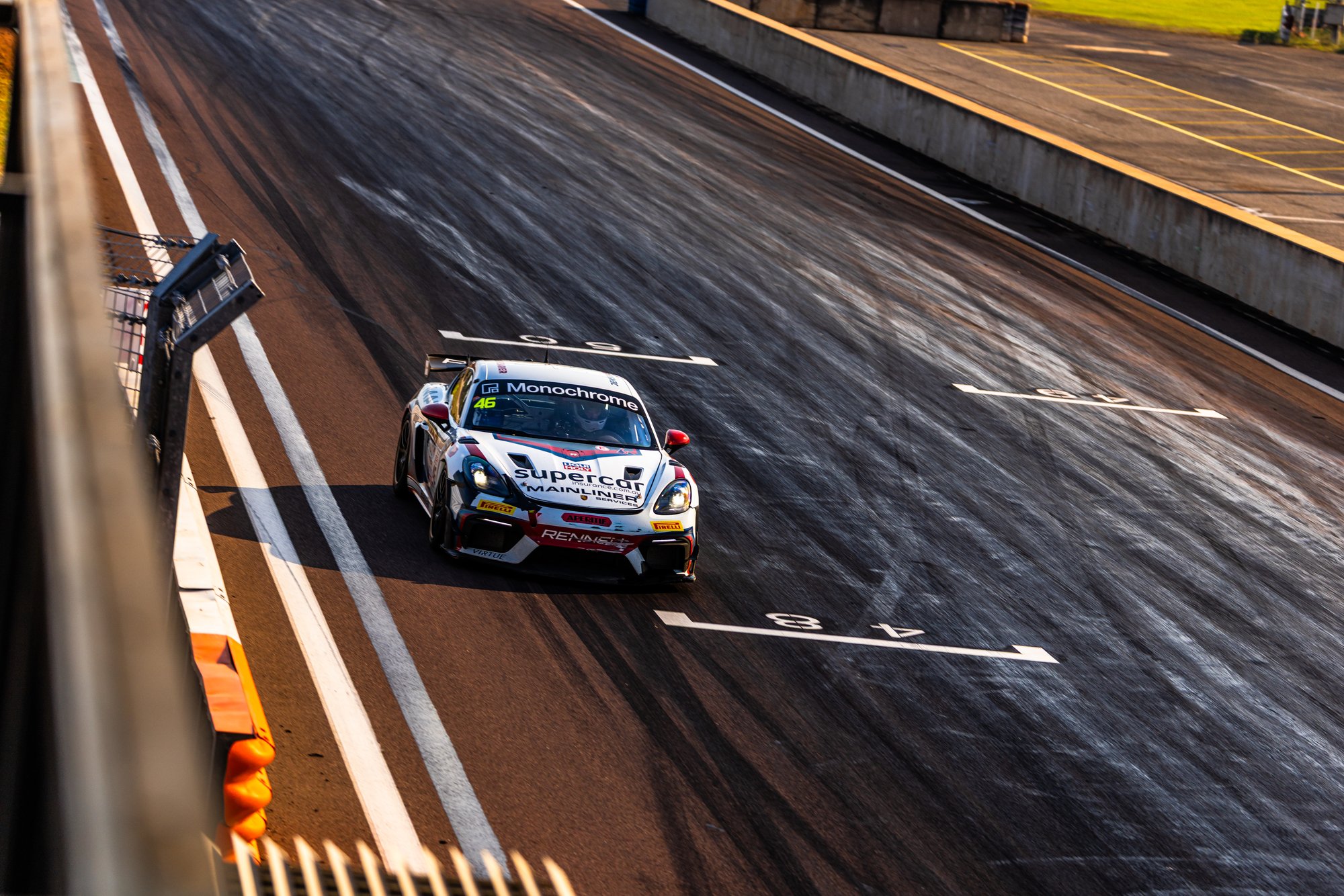 Shearer takes maiden GT4 pole in Darwin while Audi and McLaren fly