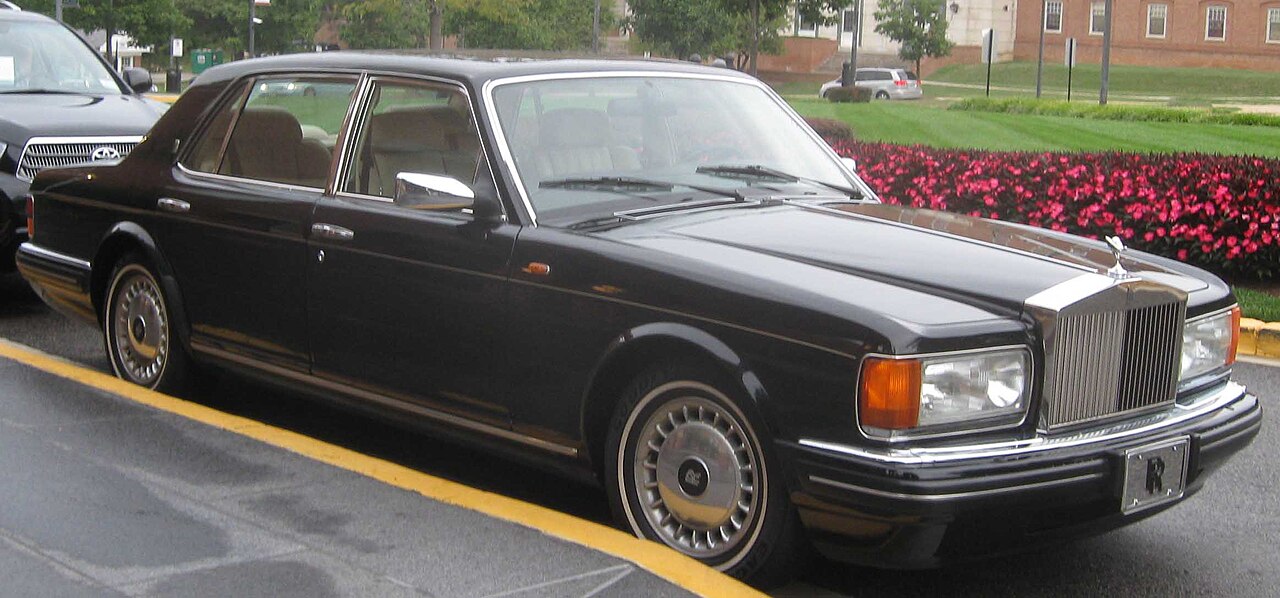 The Silver Spur is also known as the @Rolls-Royce Silver Spirit Mark III#rollsroycesilverspiritmarkiii
Image By IFCAR